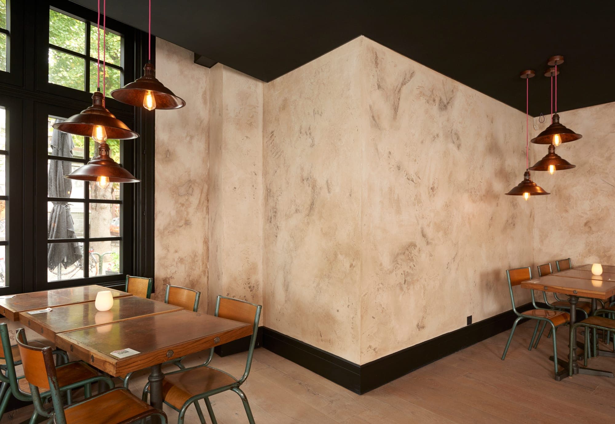A space finished in Crustal by Stoopen & Meeûs.